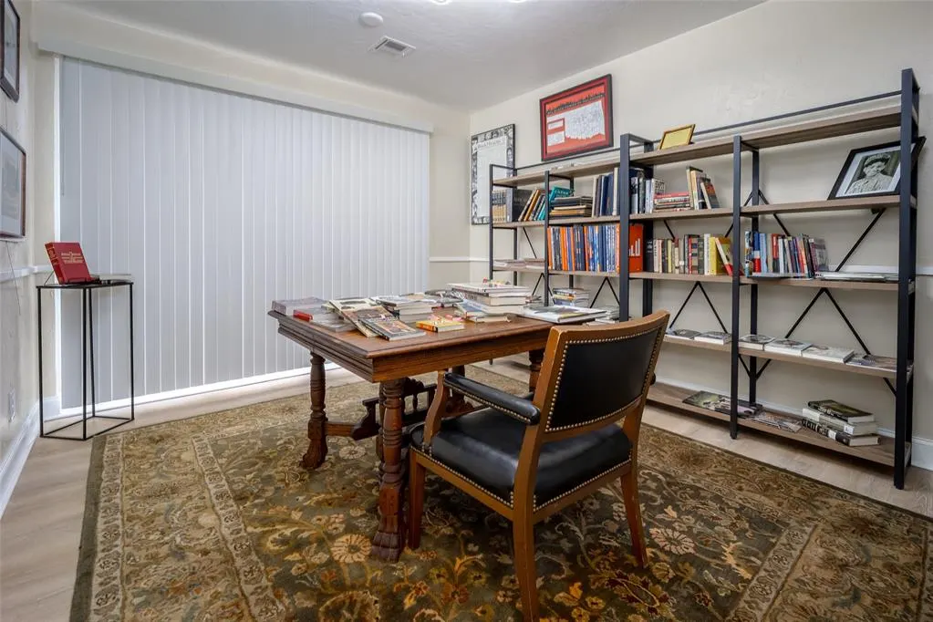 Photo 10 — 4500 N Lincoln Boulevard, Oklahoma City, OK 73105