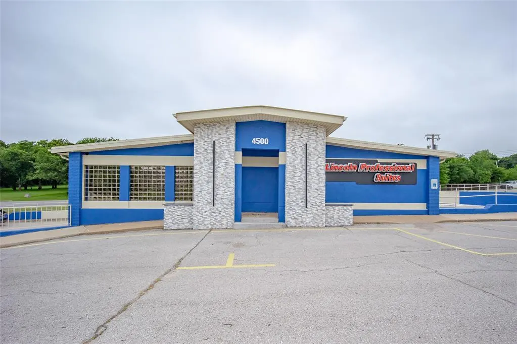 Photo 29 — 4500 N Lincoln Boulevard, Oklahoma City, OK 73105