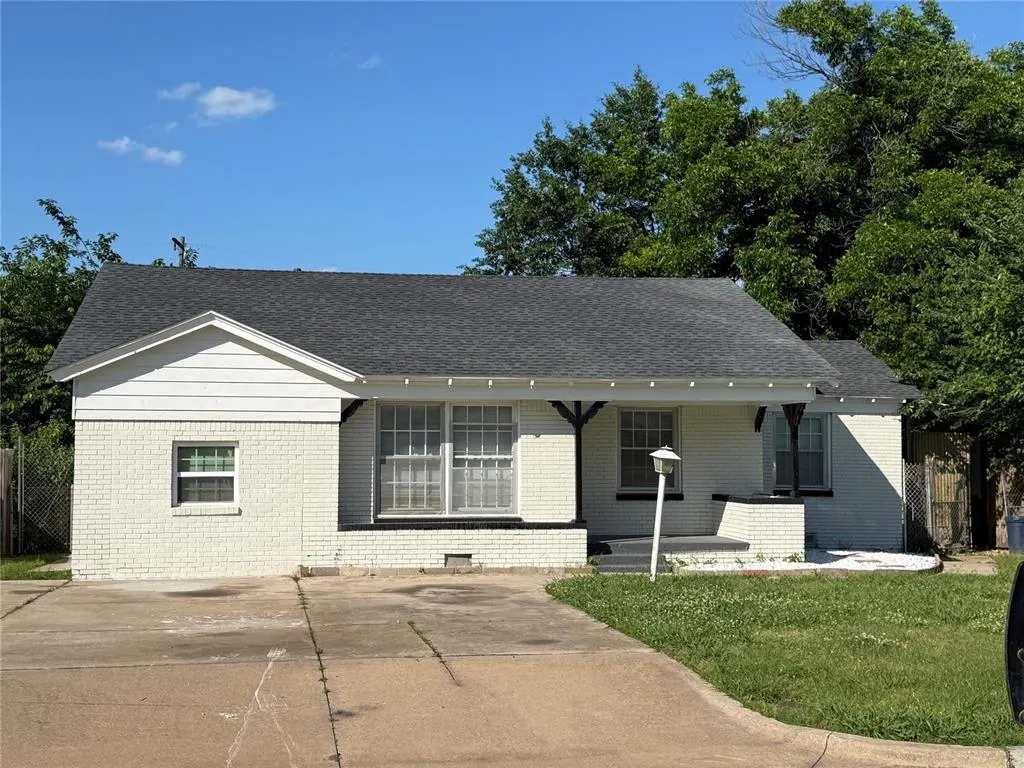 Front exterior — 3208 N Roff Avenue, Oklahoma City, OK 73112