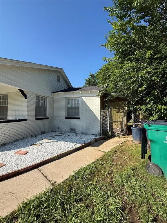 Photo 4 — 3208 N Roff Avenue, Oklahoma City, OK 73112