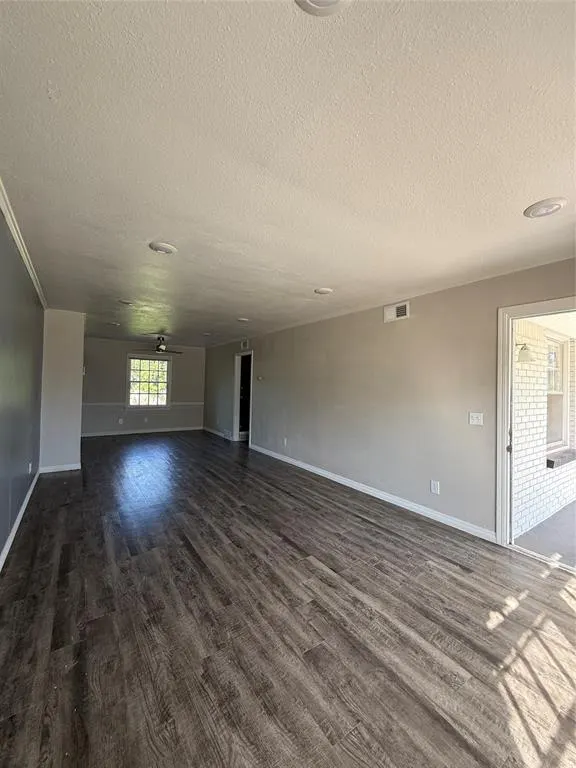 Photo 7 — 3208 N Roff Avenue, Oklahoma City, OK 73112