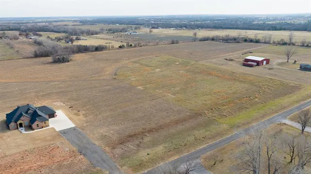 Photo 2 — 426 Fresno Avenue, Goldsby, OK 73093