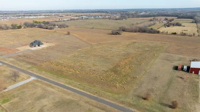 Photo 8 — 426 Fresno Avenue, Goldsby, OK 73093