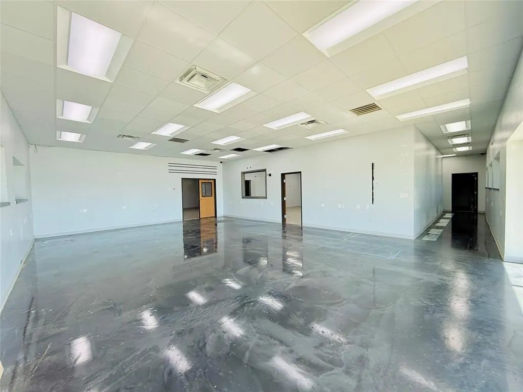 Photo 12 — 1605 E Highway 66 Street, El Reno, OK 73036