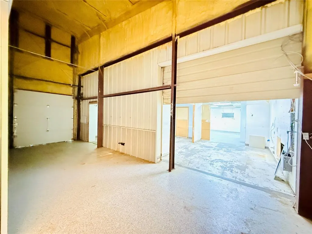 Photo 18 — 1605 E Highway 66 Street, El Reno, OK 73036