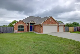 Sold home at 811 W Abi Road