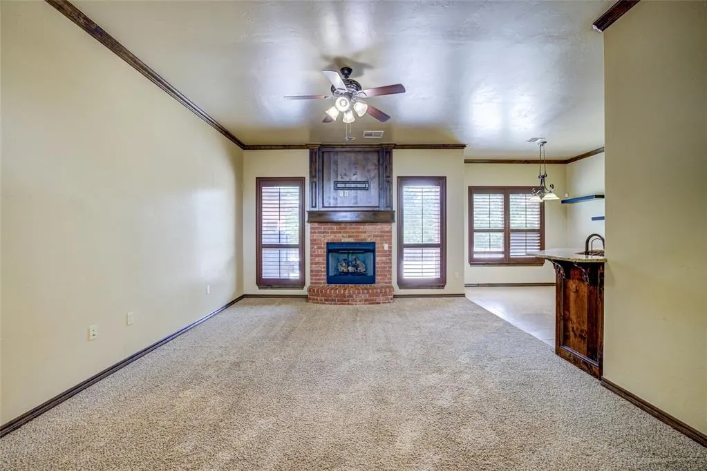 Photo 5 — 811 W Abi Road, Washington, OK 73093