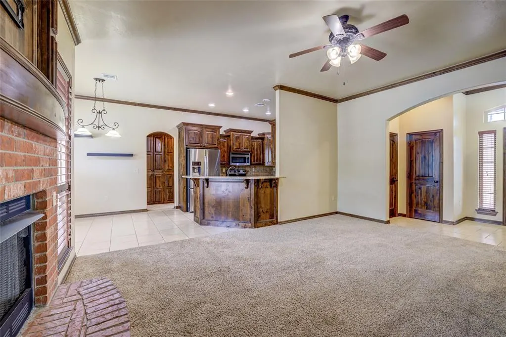 Photo 6 — 811 W Abi Road, Washington, OK 73093