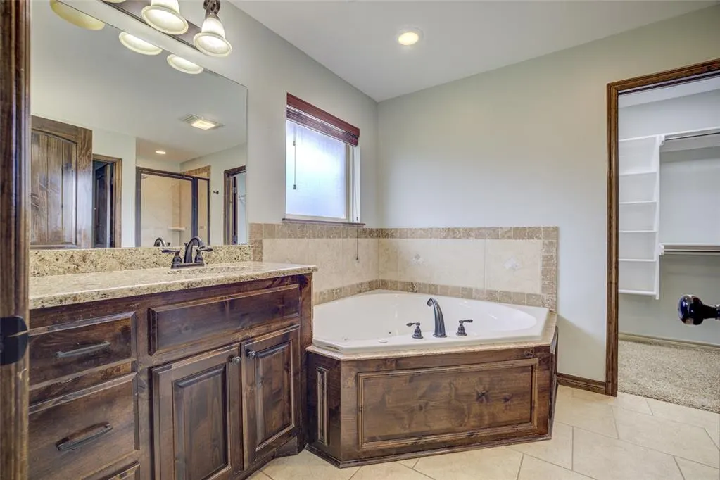 Photo 16 — 811 W Abi Road, Washington, OK 73093
