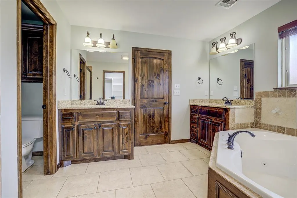 Photo 17 — 811 W Abi Road, Washington, OK 73093