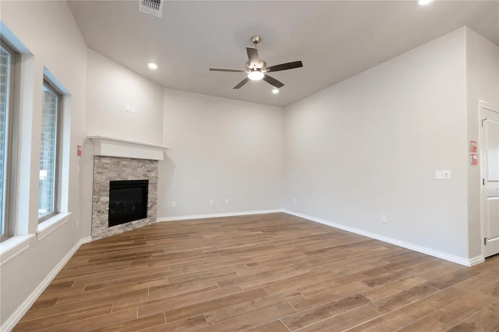 Photo 3 — 1805 Samuel's Court, Norman, OK 73072