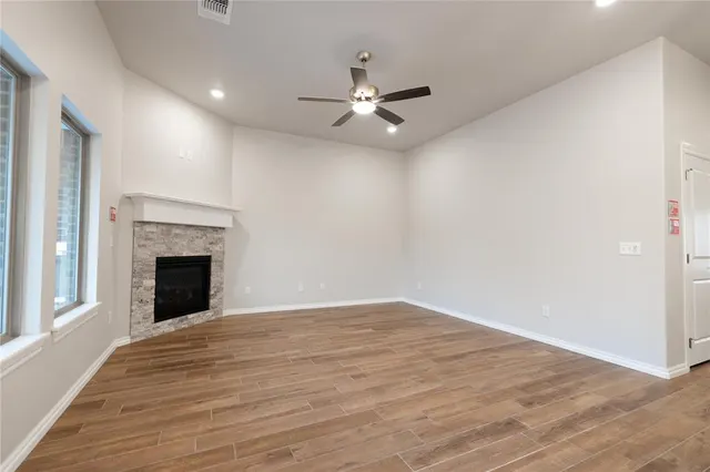Photo 3 — 1805 Samuel's Court, Norman, OK 73072
