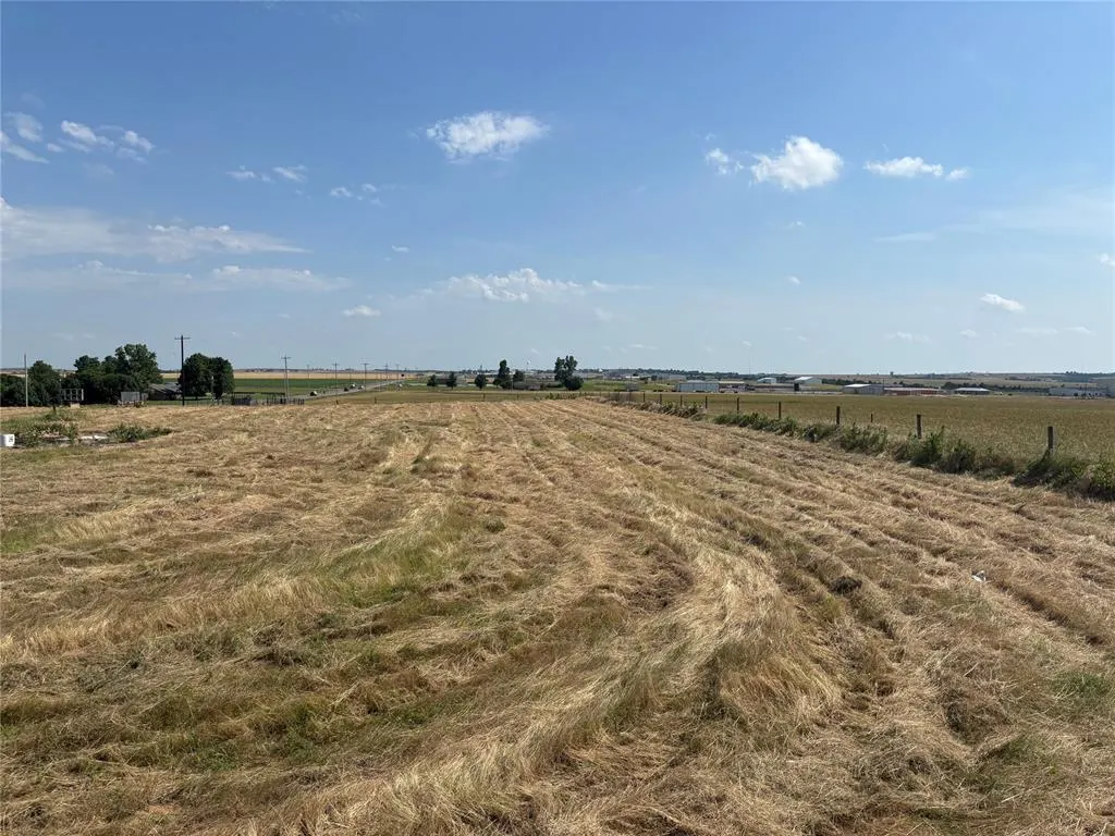 Photo 7 — 4028 N Broadway Avenue, Hinton, OK 73047