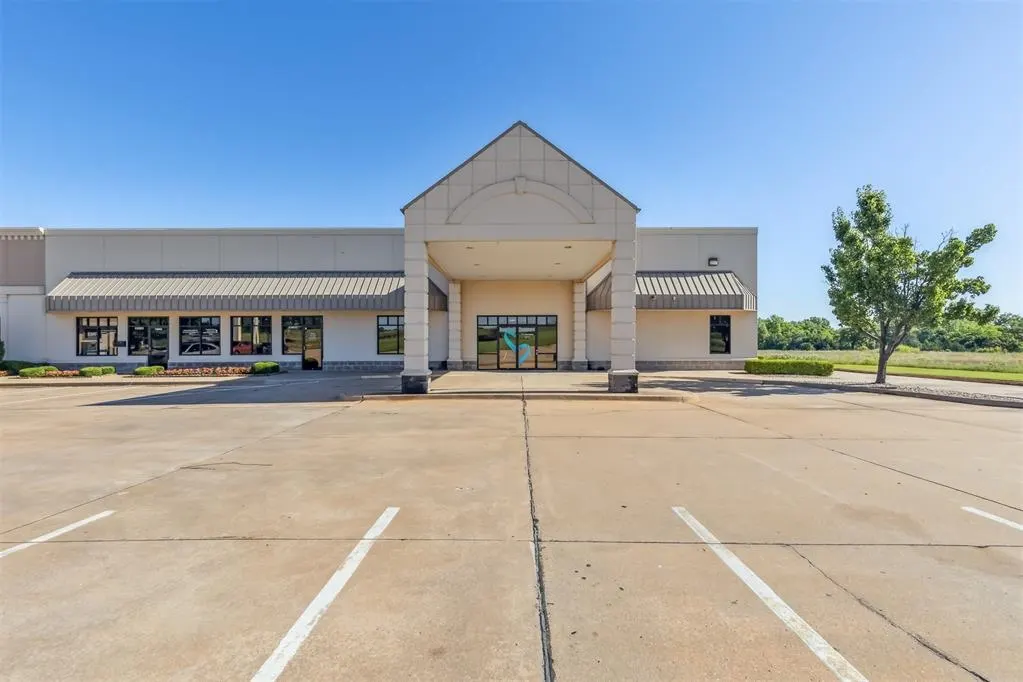 Front exterior — 15809 NE 23rd Street, Choctaw, OK 73020