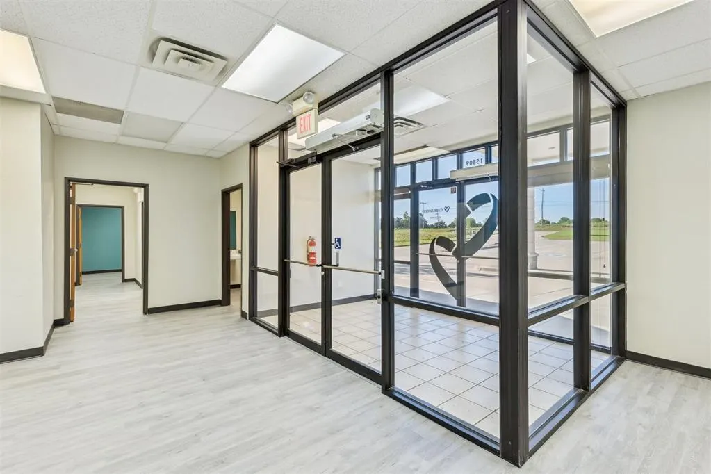 Photo 4 — 15809 NE 23rd Street, Choctaw, OK 73020