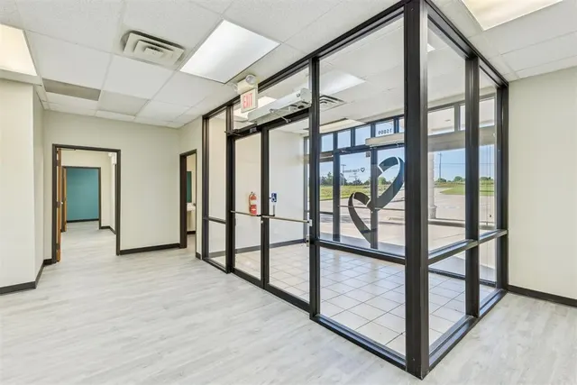 Photo 4 — 15809 NE 23rd Street, Choctaw, OK 73020