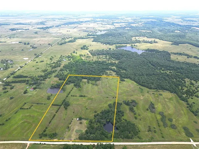 Photo 2 — 7624 E 135 Road, Holdenville, OK 74848