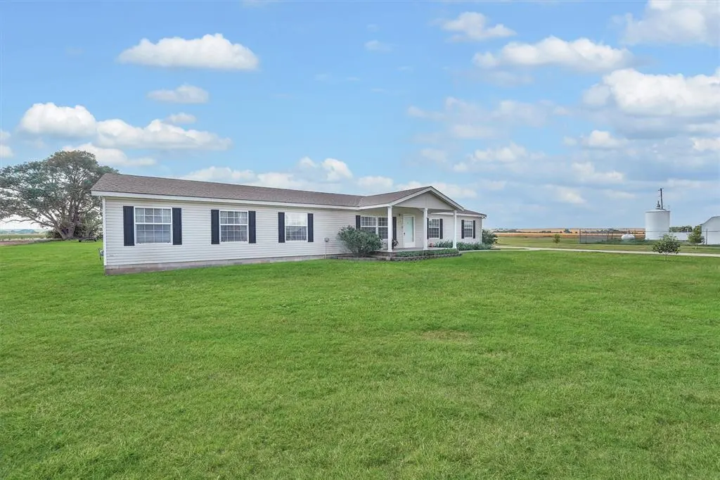 Photo 3 — 1318 N Cook Street, Cordell, OK 73632
