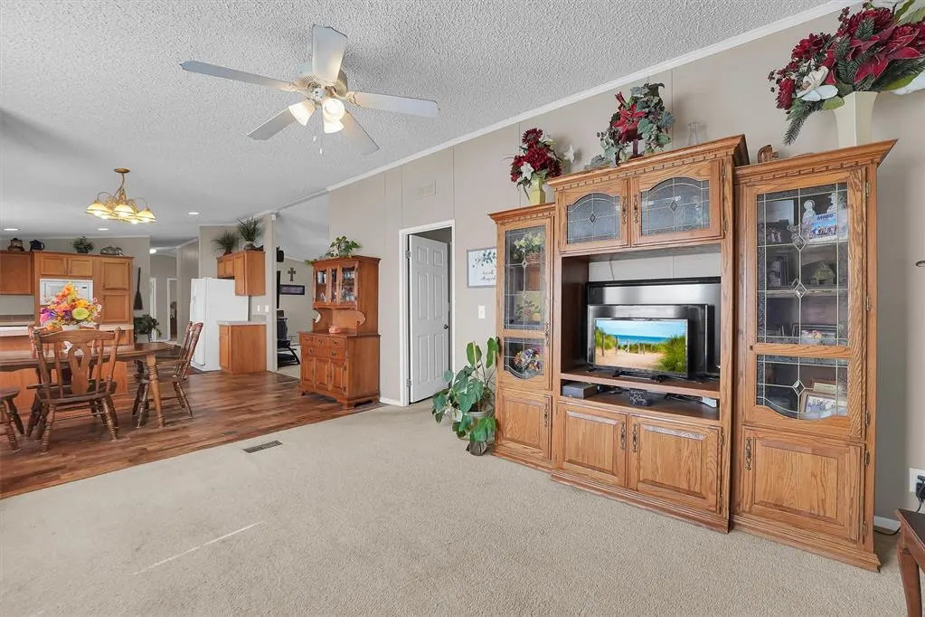 Photo 9 — 1318 N Cook Street, Cordell, OK 73632