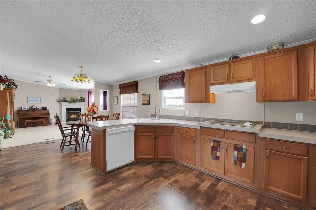 Photo 12 — 1318 N Cook Street, Cordell, OK 73632