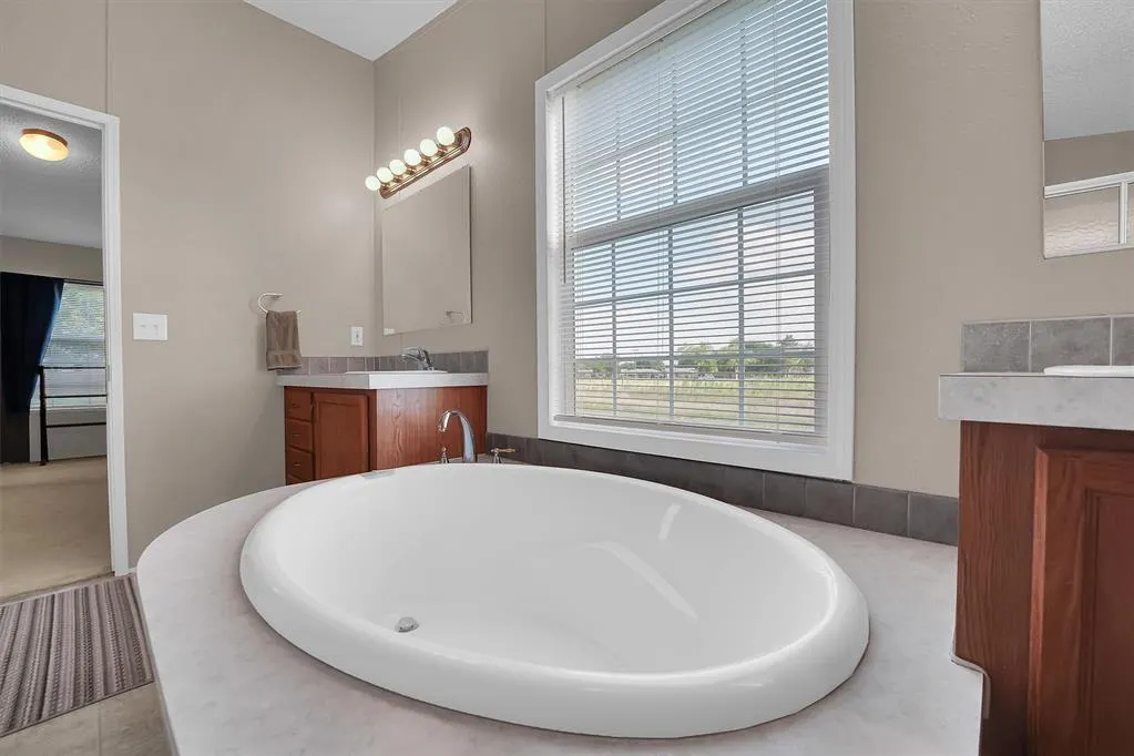 Photo 24 — 1318 N Cook Street, Cordell, OK 73632