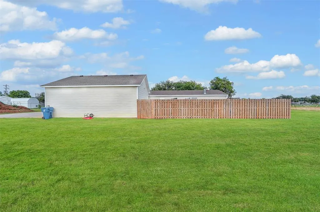 Photo 40 — 1318 N Cook Street, Cordell, OK 73632