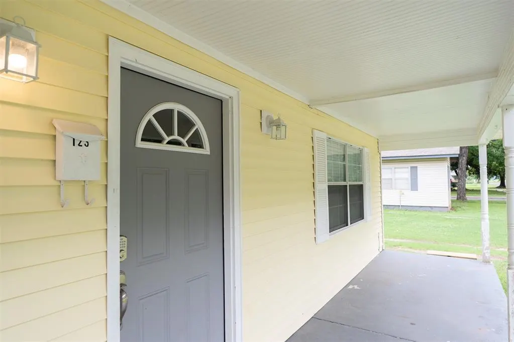 Photo 4 — 123 Chestnut, Pauls Valley, OK 73075