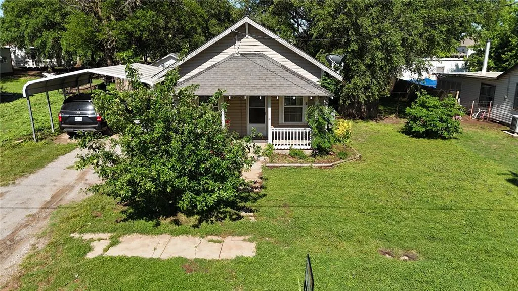 Photo 3 — 305 N Reimer Street, Corn, OK 73024