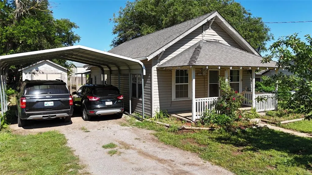 Photo 5 — 305 N Reimer Street, Corn, OK 73024