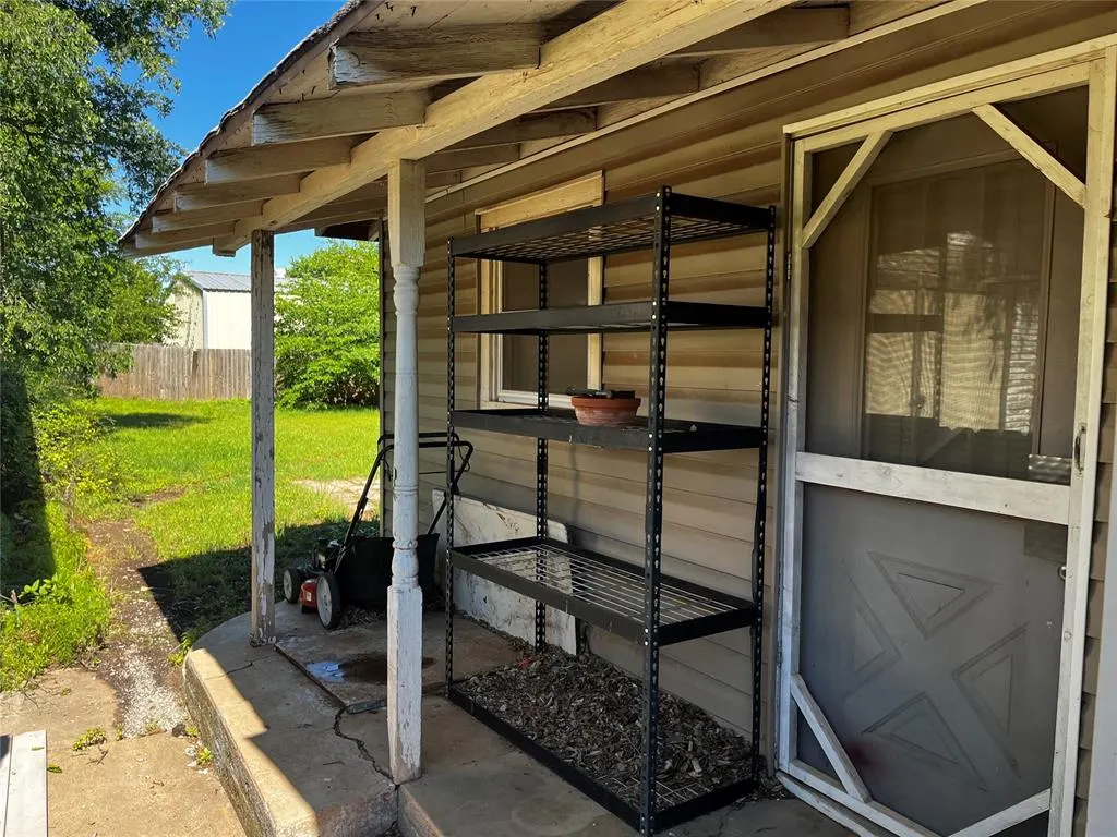 Photo 13 — 305 N Reimer Street, Corn, OK 73024