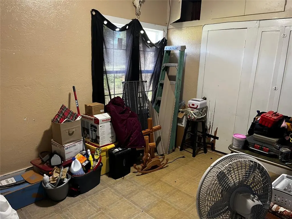 Photo 17 — 305 N Reimer Street, Corn, OK 73024