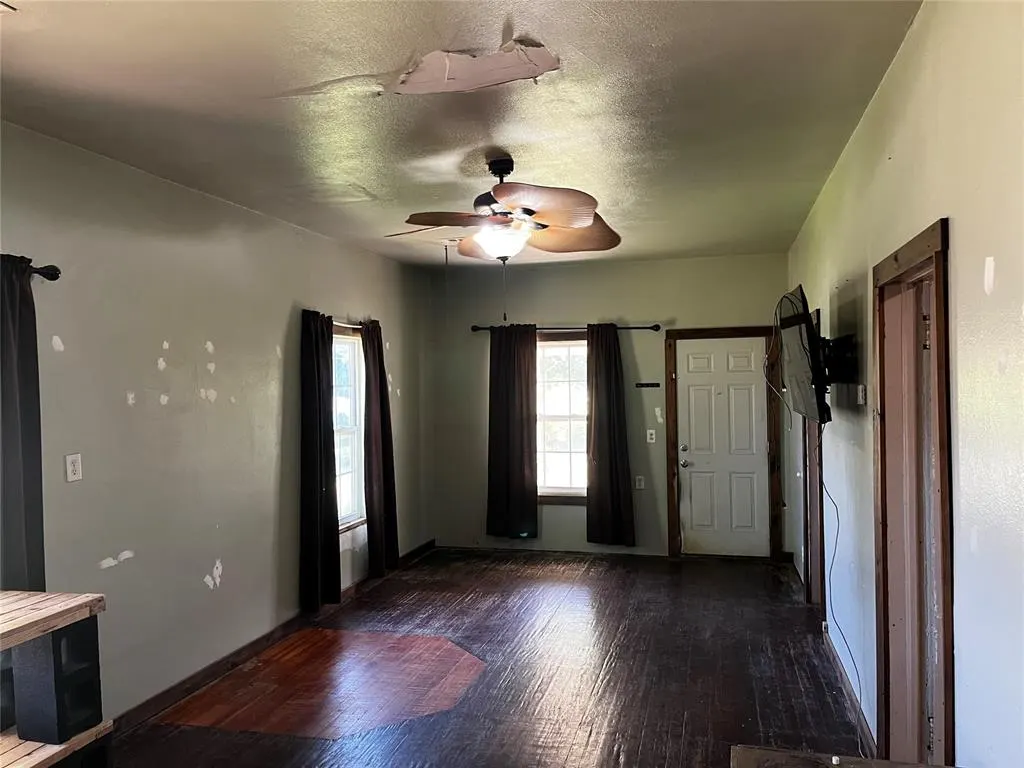 Photo 33 — 305 N Reimer Street, Corn, OK 73024