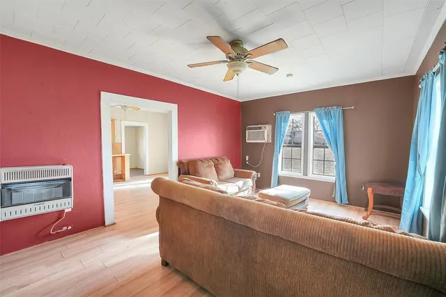 Photo 5 — 209 E 3rd Street, Erick, OK 73645