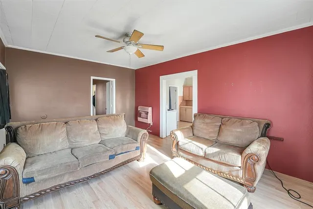 Photo 6 — 209 E 3rd Street, Erick, OK 73645