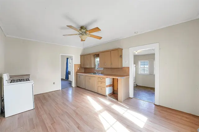Photo 7 — 209 E 3rd Street, Erick, OK 73645