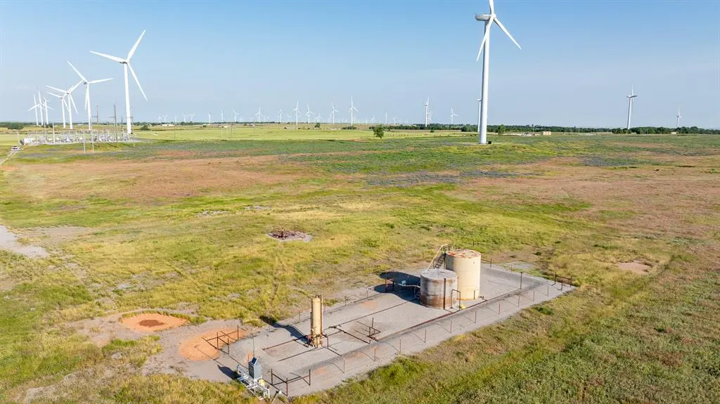 Photo 9 — N Bradley Road, Okarche, OK 73762
