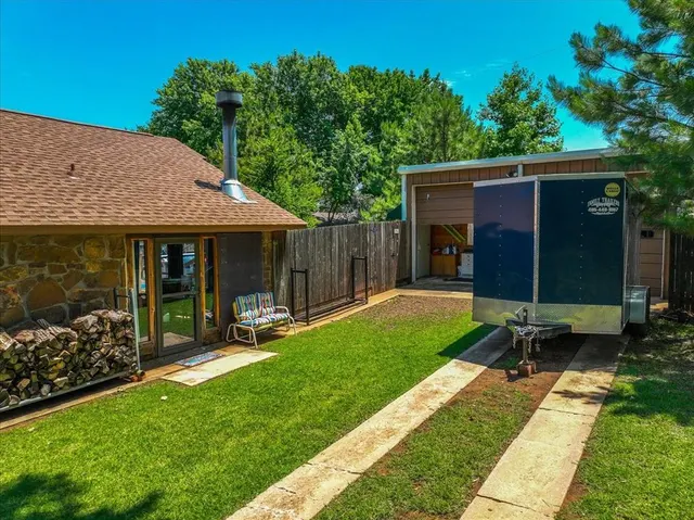 Photo 6 — 308 W Chickasaw Avenue, Washington, OK 73093