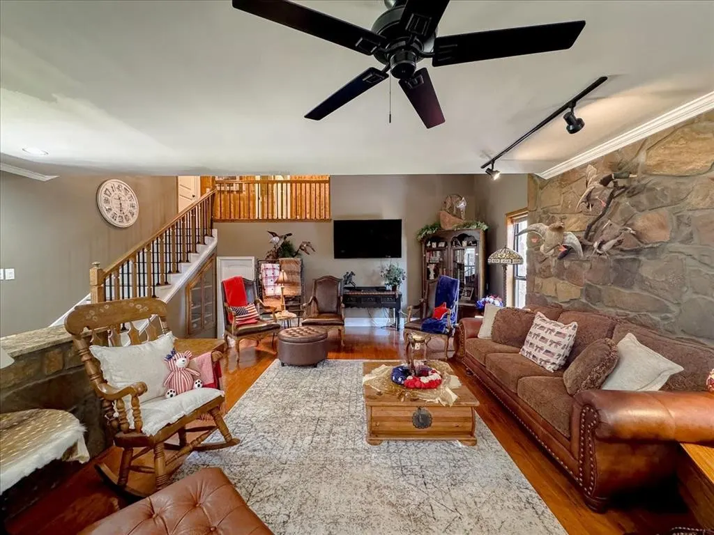 Photo 14 — 308 W Chickasaw Avenue, Washington, OK 73093