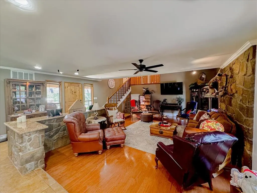 Photo 16 — 308 W Chickasaw Avenue, Washington, OK 73093