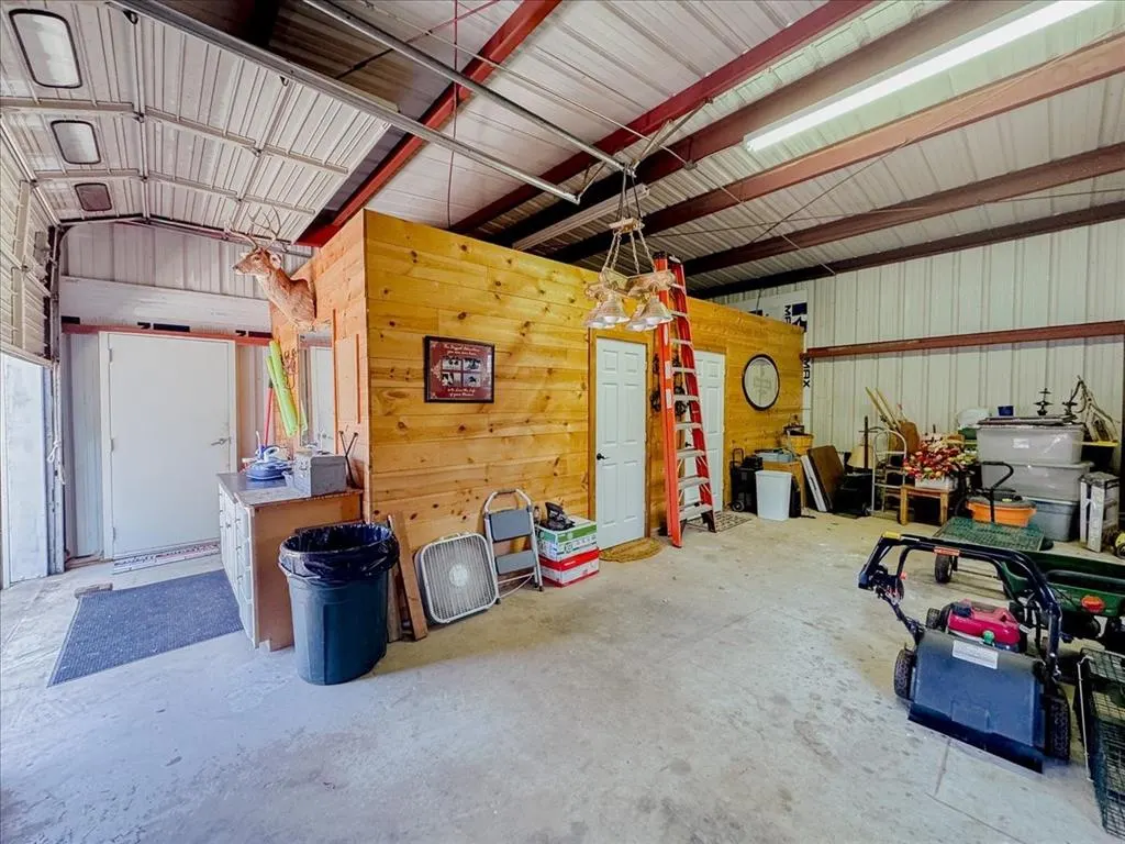 Photo 44 — 308 W Chickasaw Avenue, Washington, OK 73093