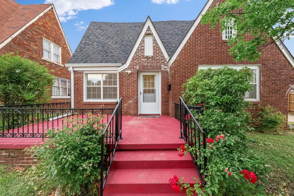 Front exterior — 905 NE 21st Street, Oklahoma City, OK 73105