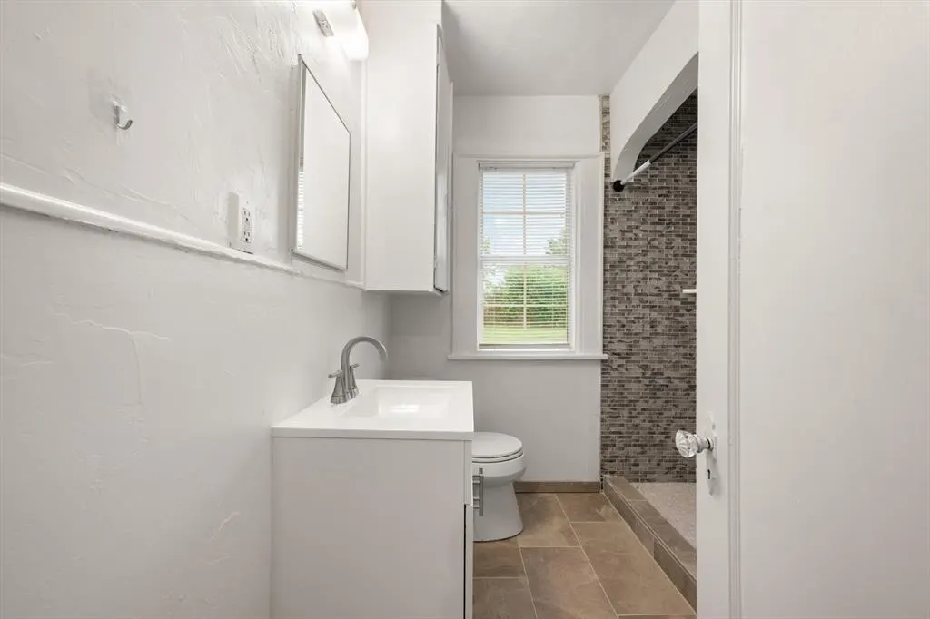 Photo 41 — 905 NE 21st Street, Oklahoma City, OK 73105