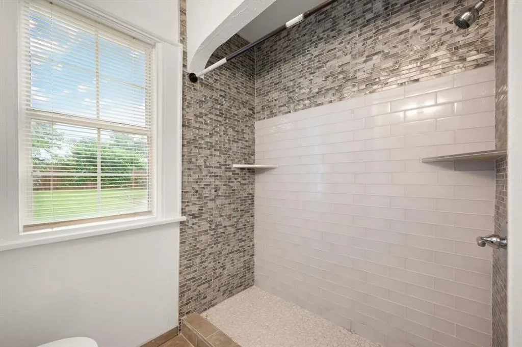 Photo 42 — 905 NE 21st Street, Oklahoma City, OK 73105