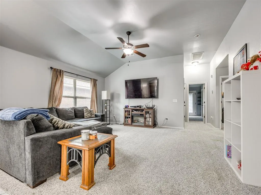 Photo 13 — 5805 Marblewood Drive, Oklahoma City, OK 73179