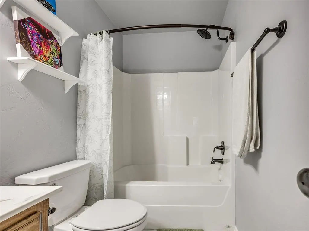 Photo 19 — 5805 Marblewood Drive, Oklahoma City, OK 73179