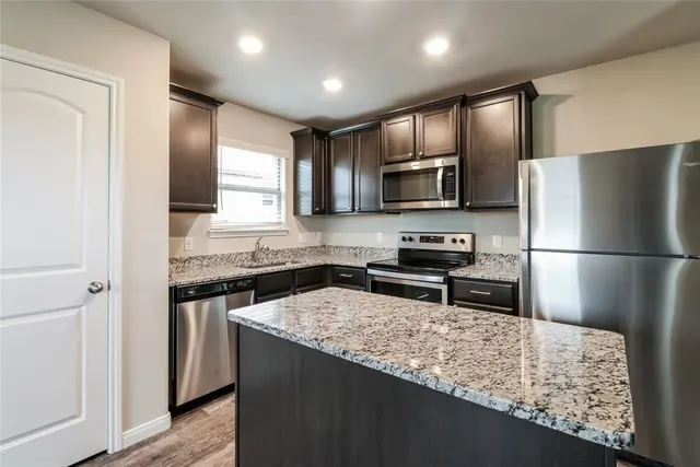 Photo 7 — 421 St James Place, Newcastle, OK 73065