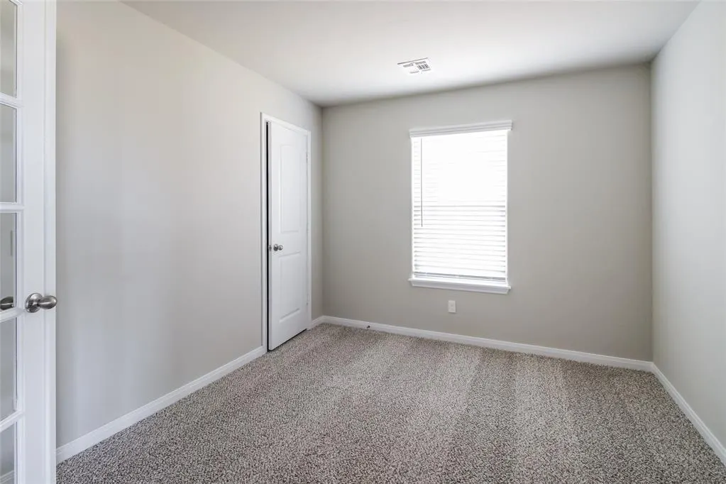 Photo 10 — 421 St James Place, Newcastle, OK 73065