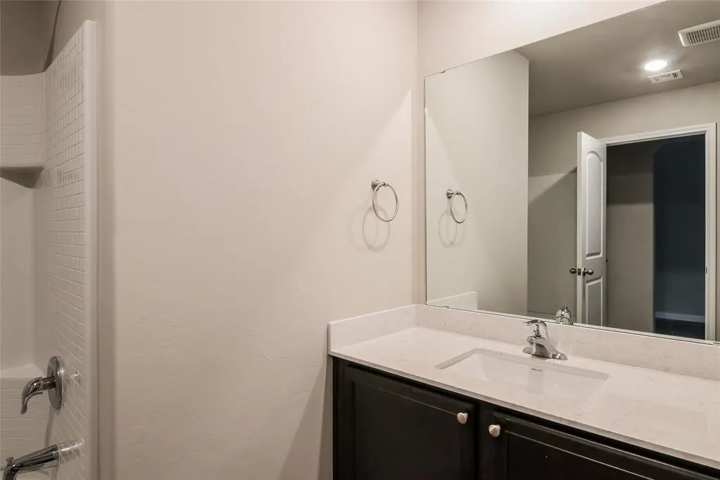 Photo 14 — 421 St James Place, Newcastle, OK 73065