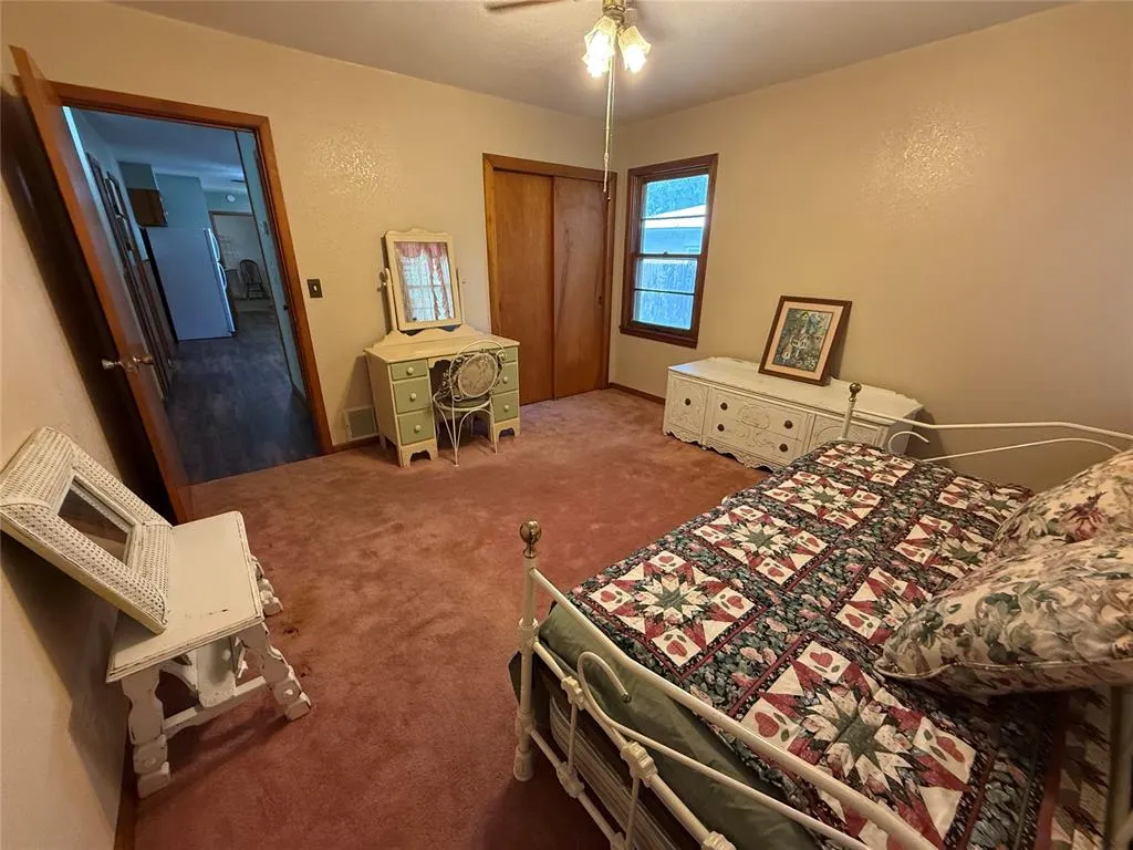 Photo 20 — 1906 N Pennsylvania Avenue, Mangum, OK 73554