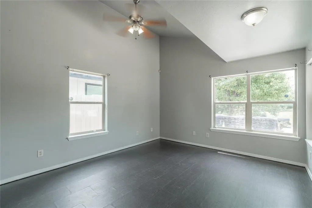 Photo 7 — 1217 SW 18th Street, Oklahoma City, OK 73109